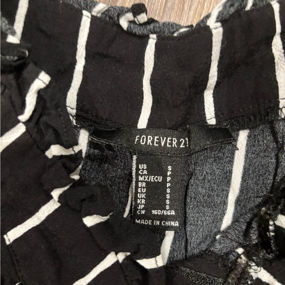 Women’s pants - Picture 3 of 3